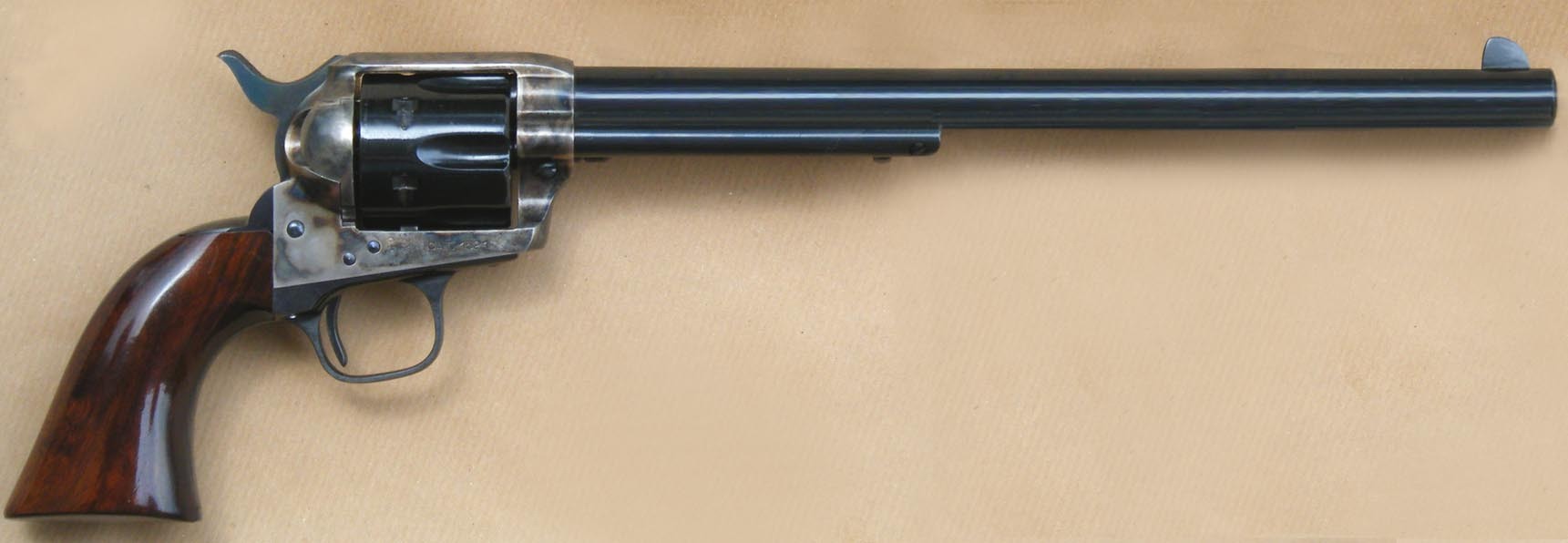 wyatt-earp-s-colt-.45-revolver.jpg